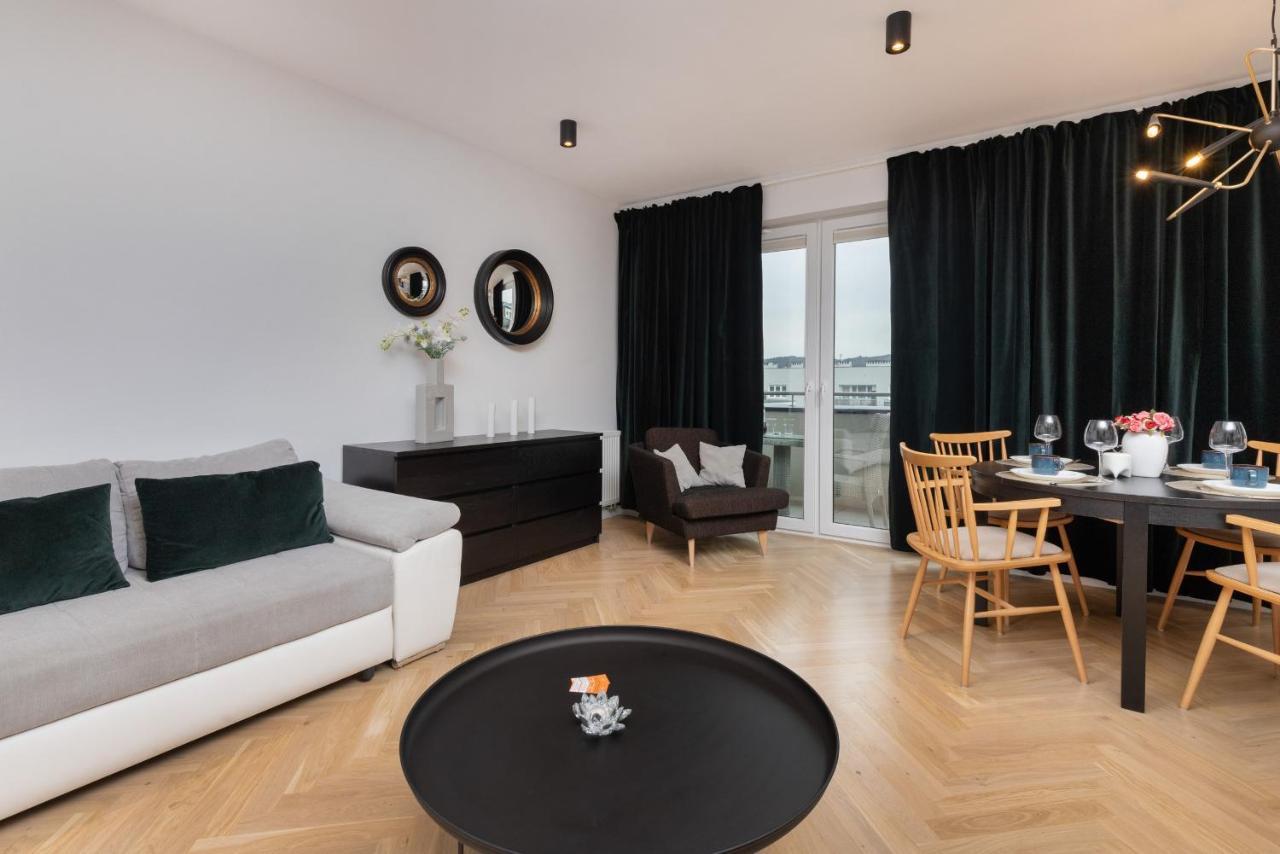 Superior With Balcony & Parking By Renters Prestige * Danzica