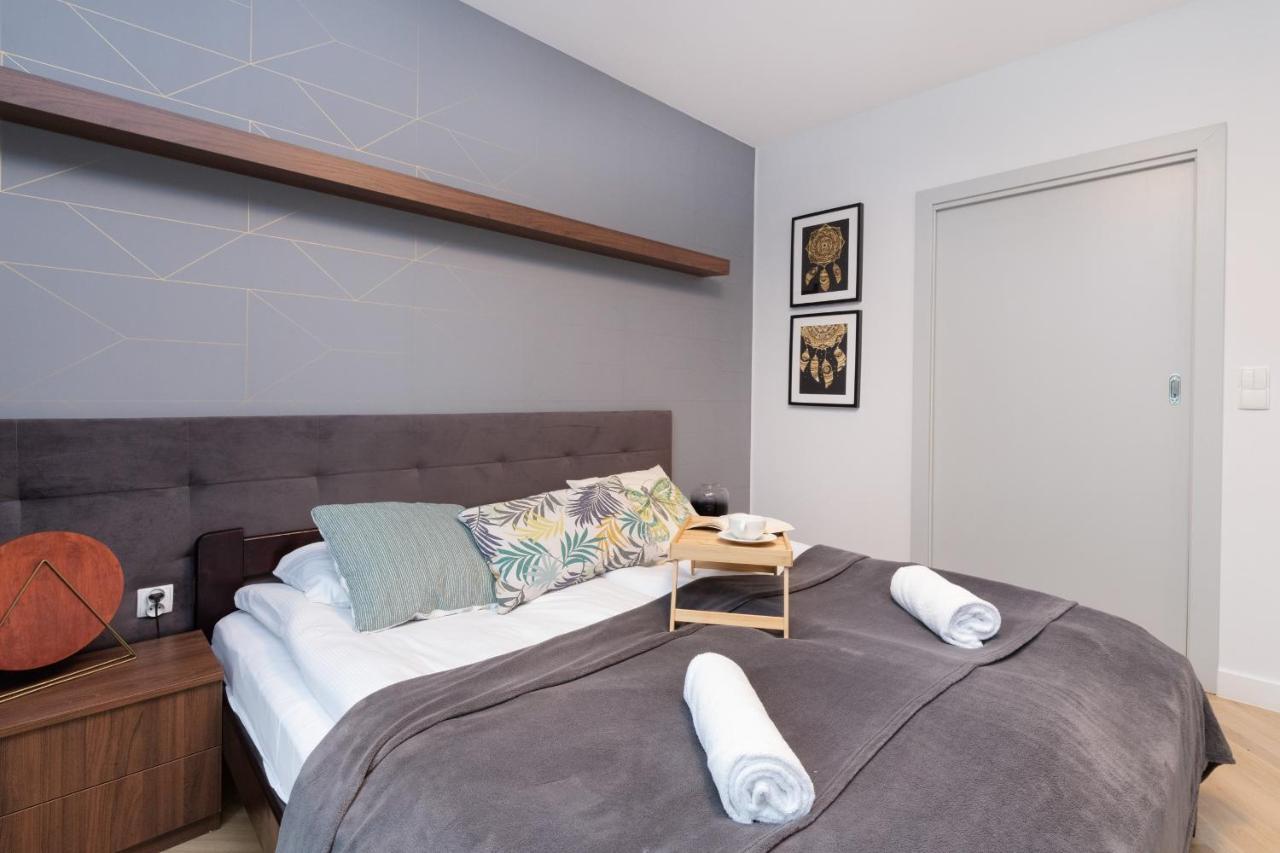 Apartment Superior With Balcony & Parking By Renters Prestige Danzig